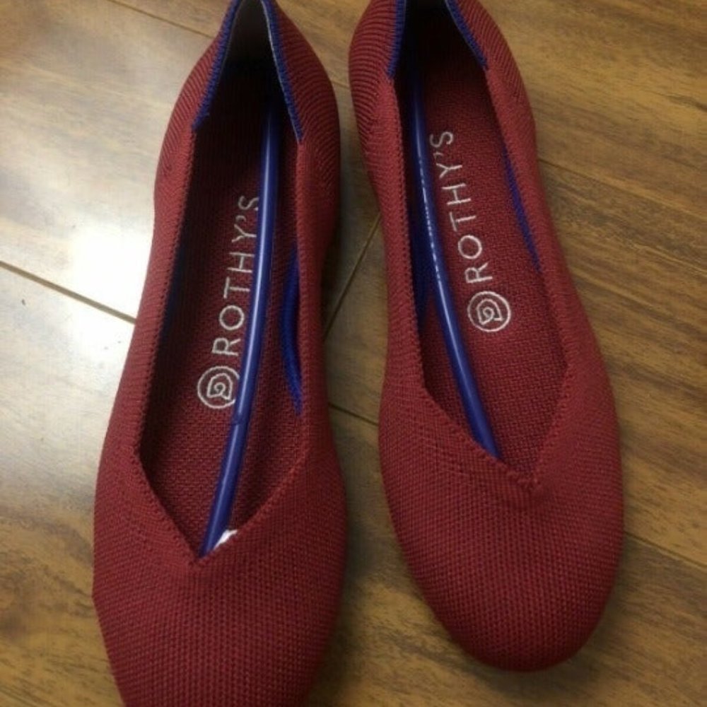 Rothys Classic Ballet Round Toe Flat Red